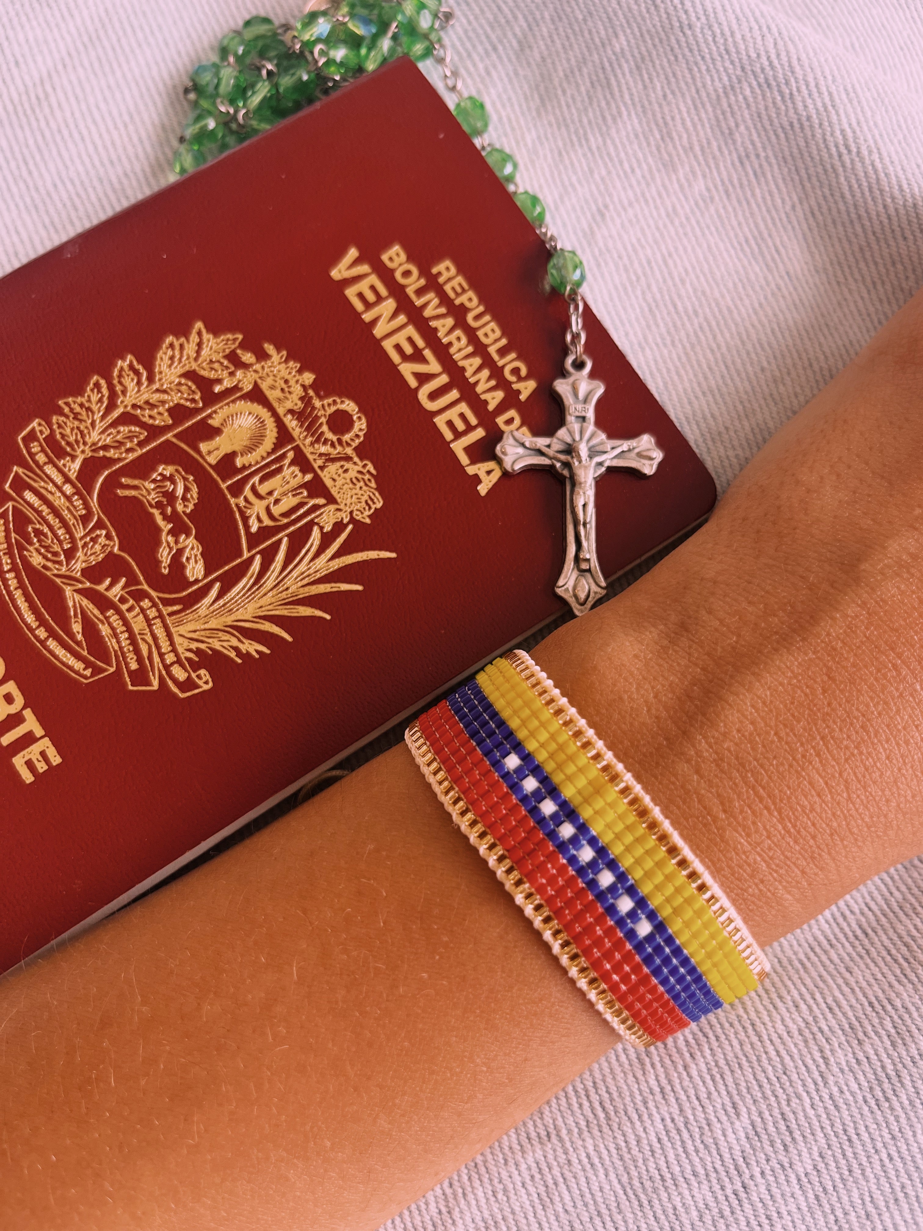 Pulserita con la bandera