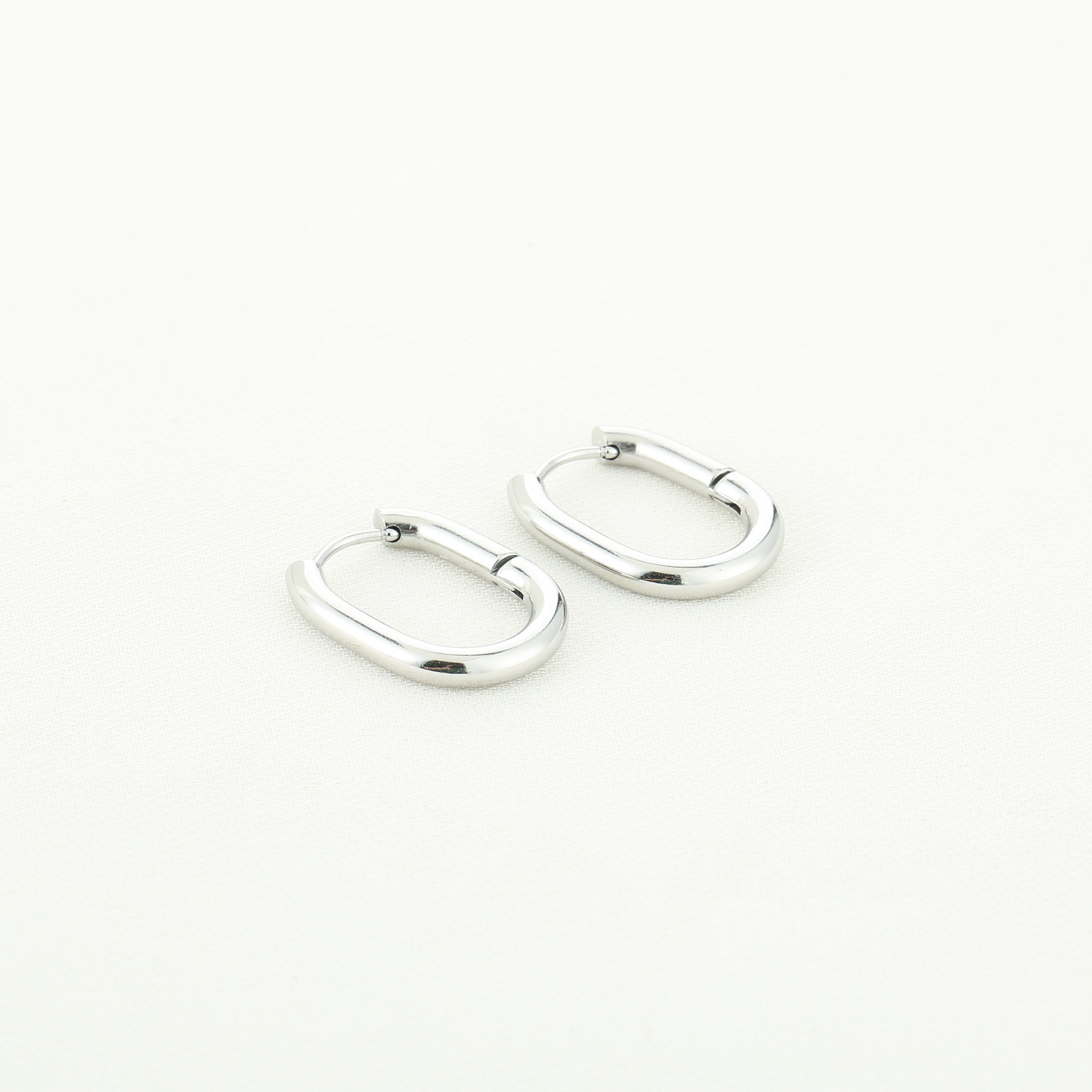 Valentina Hoops