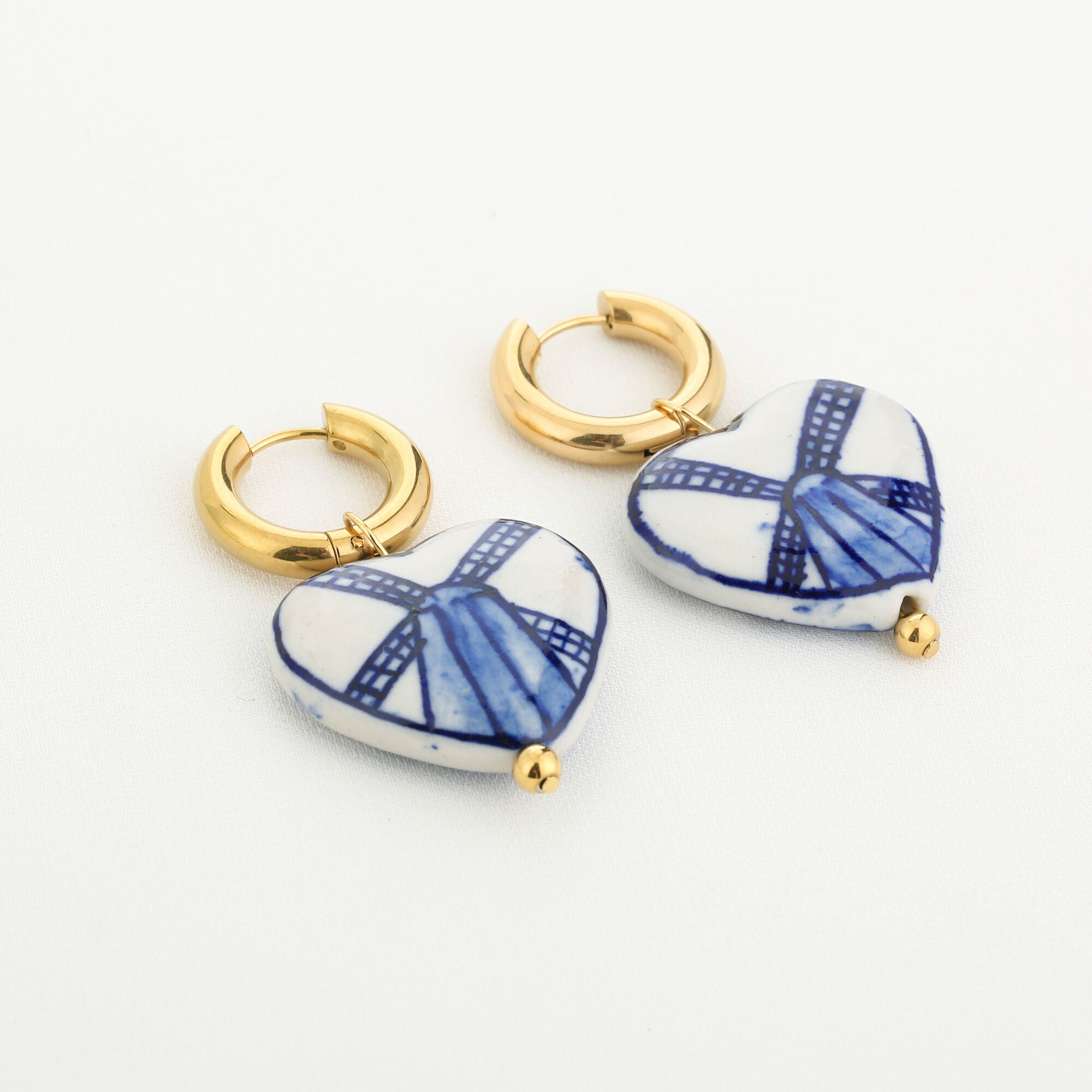 Molen Heart Earrings