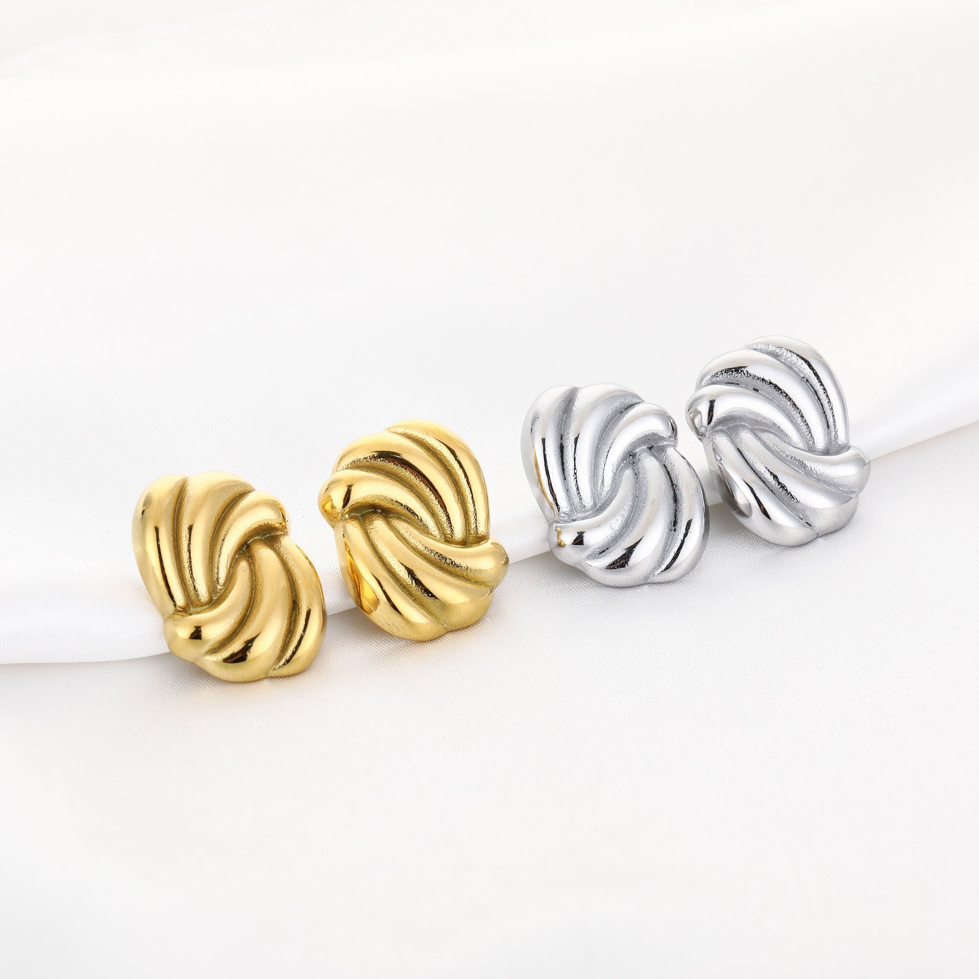 Mochima Waves Earrings