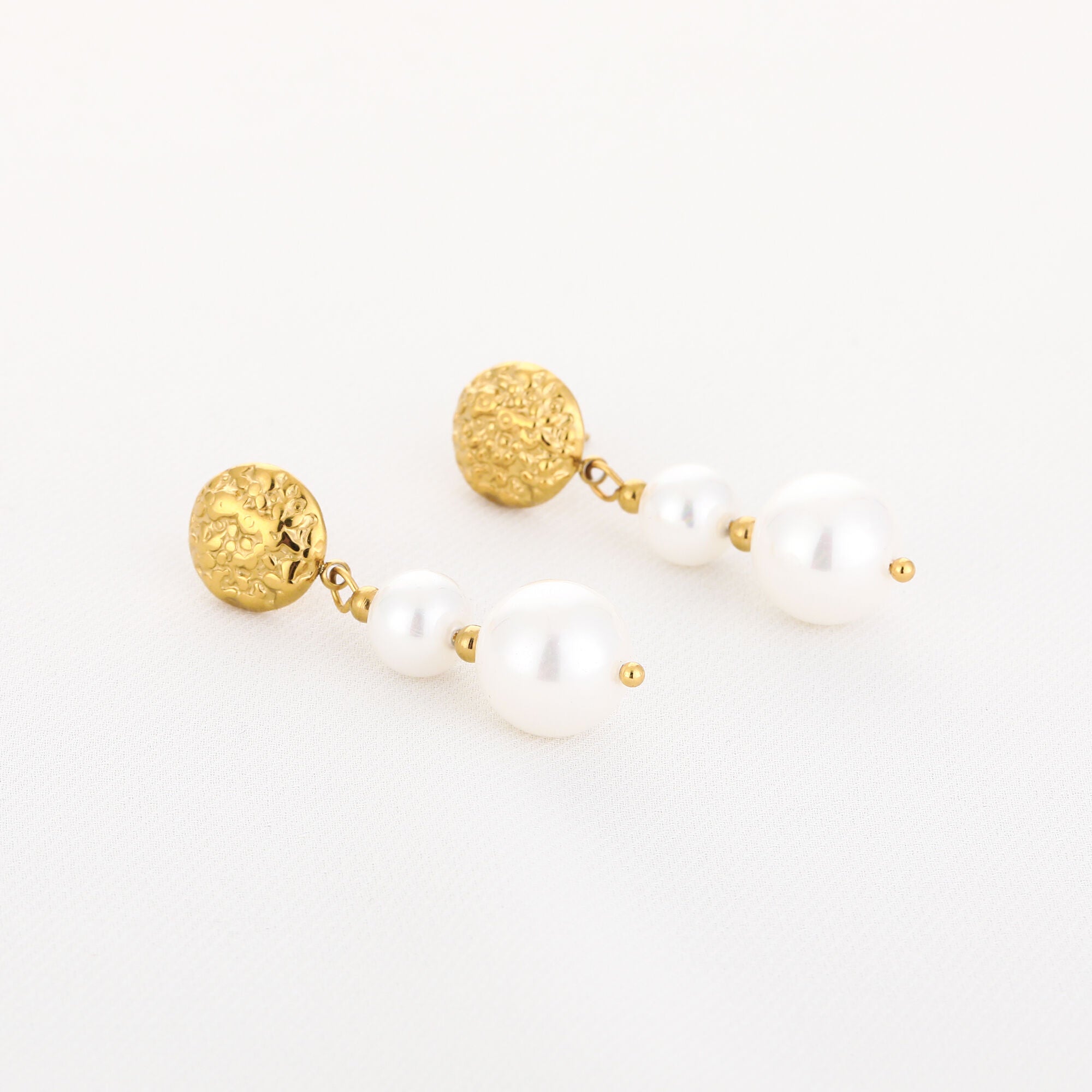Araya Pearl Earrings